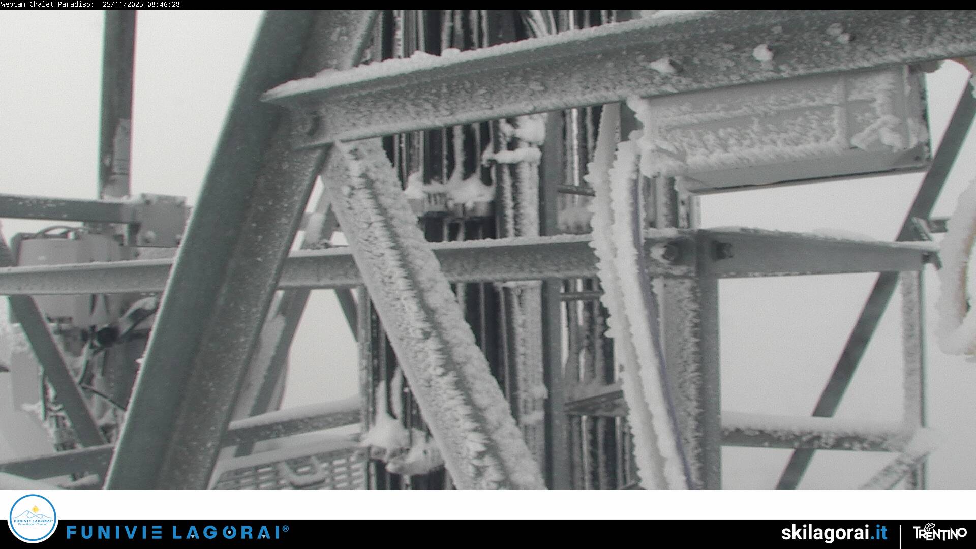 immagine della webcam nei dintorni di Palù del Fersina: webcam Castello Tesino