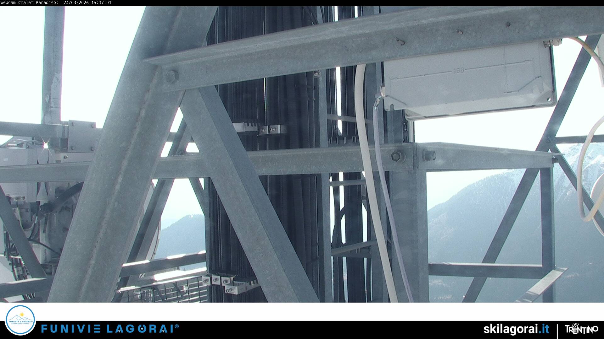 immagine della webcam nei dintorni di Palù del Fersina: webcam Castello Tesino