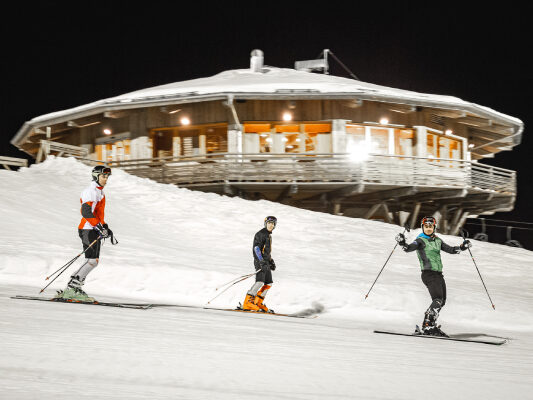sciare in notturna