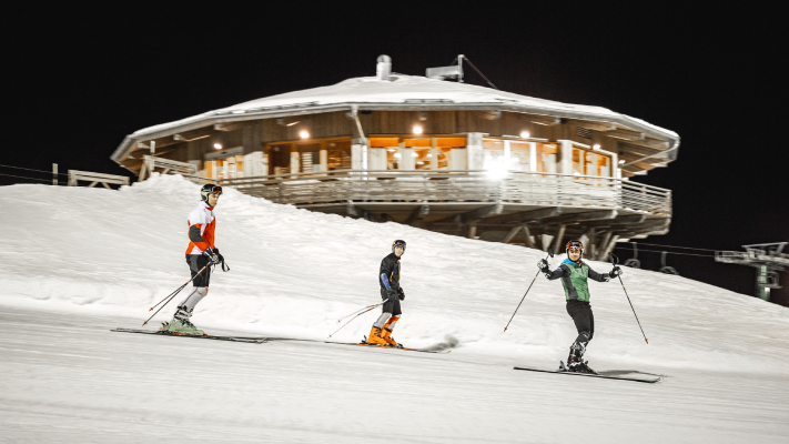 sciare in notturna